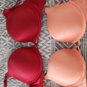 Lot of 2 victorias secret miraculous bras